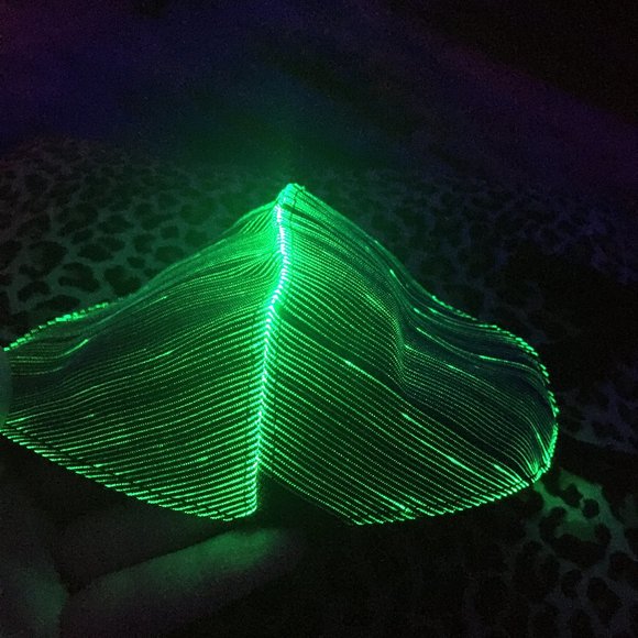 NEW LED rechargeable light up face mask Small Med - Picture 10 of 10